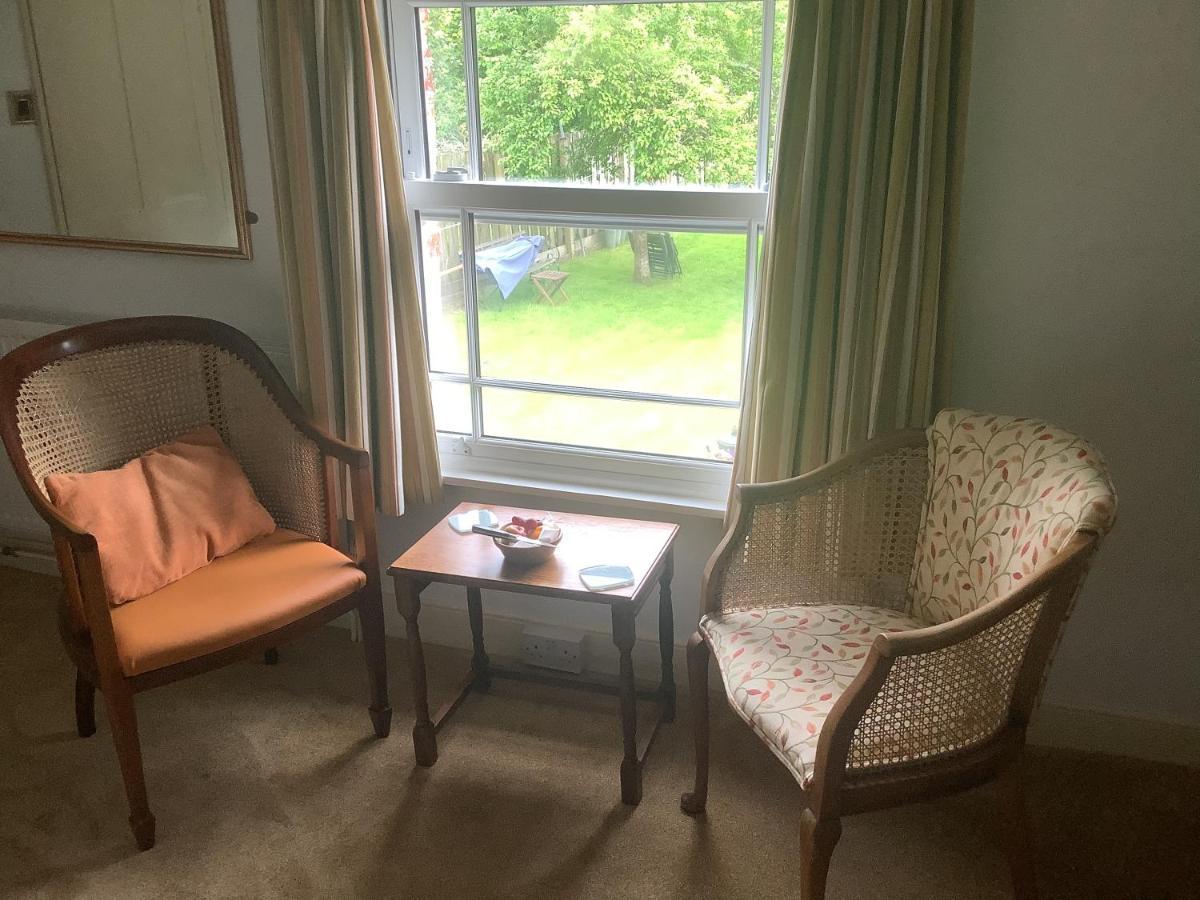 Bwthyn Cudd Bed and Breakfast Westbury  Exteriör bild