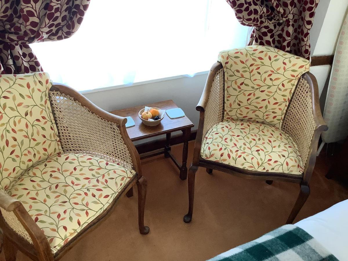 Bwthyn Cudd Bed and Breakfast Westbury  Exteriör bild